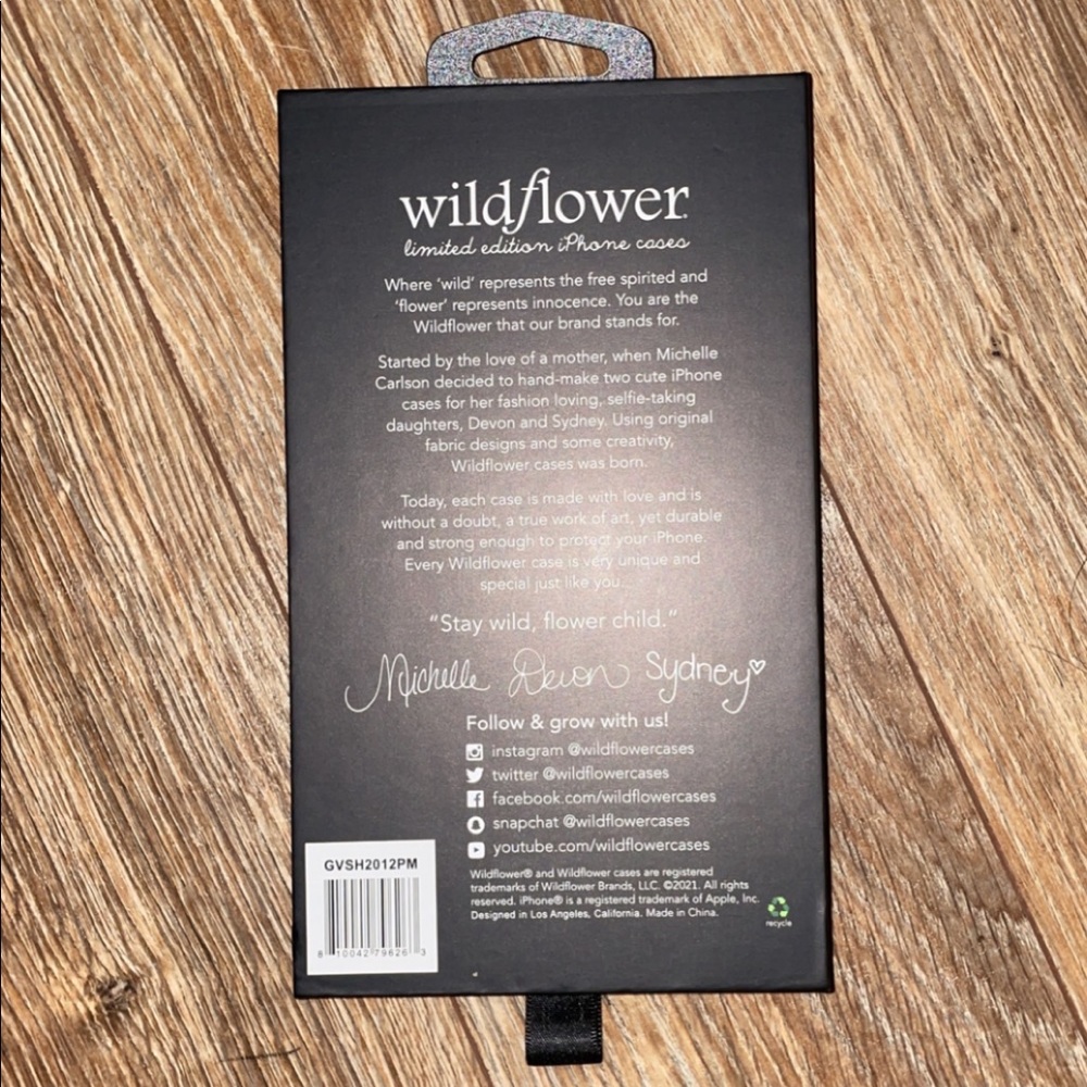 NIB Wildflower Groovy Shroom iPhone 12 Pro Max Case - Picture 6 of 7